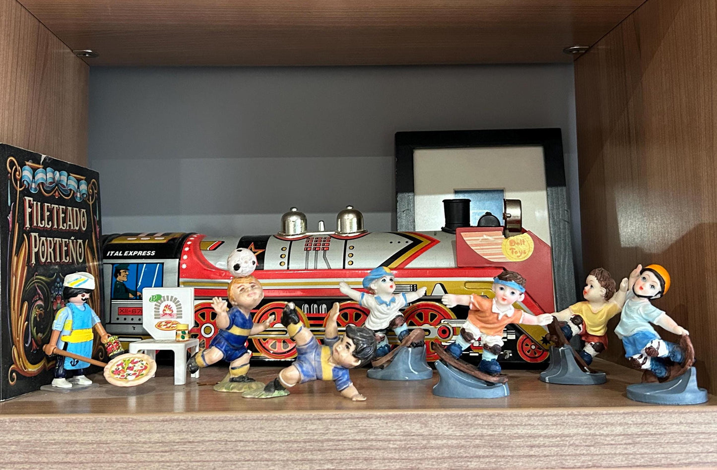 Lote figuras niños skaters, decáda del 80