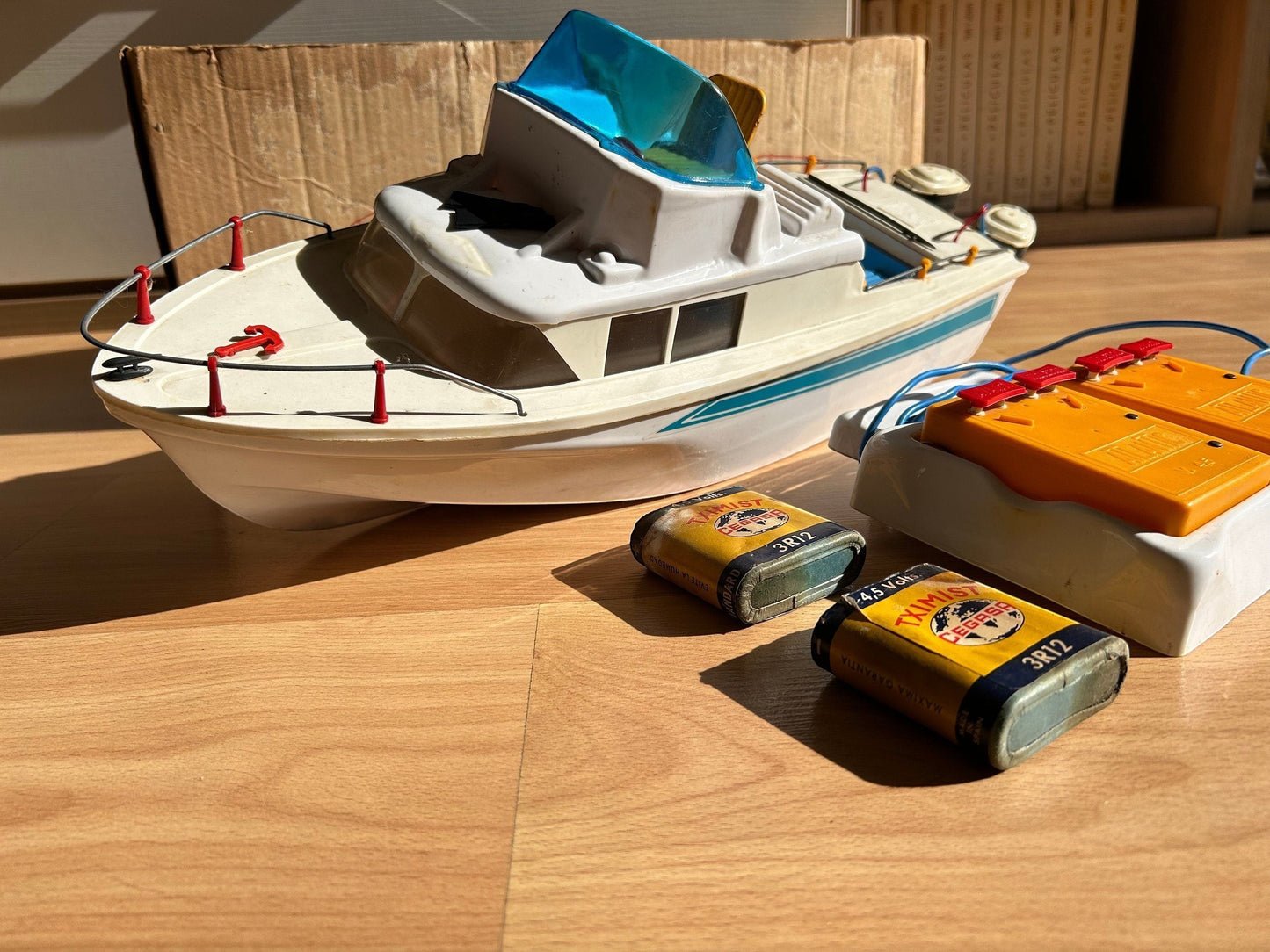 Yate Motoscafo BORA con mando · Italia años 60s