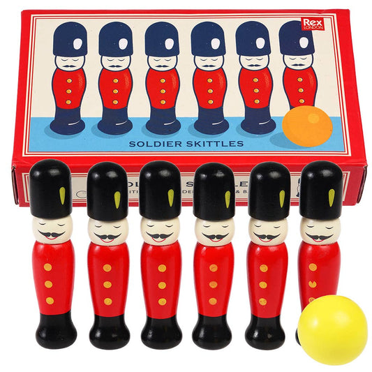 Juego de bolos, soldados de madera.