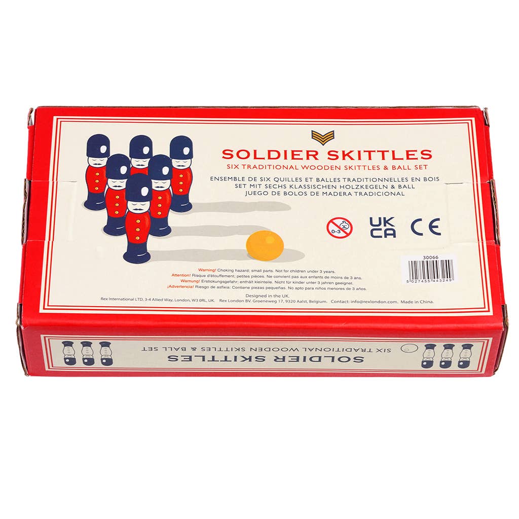 Juego de bolos, soldados de madera.