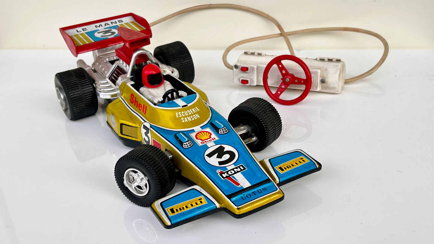 Lotus F1 hojalata con mando · Ideal España 70s