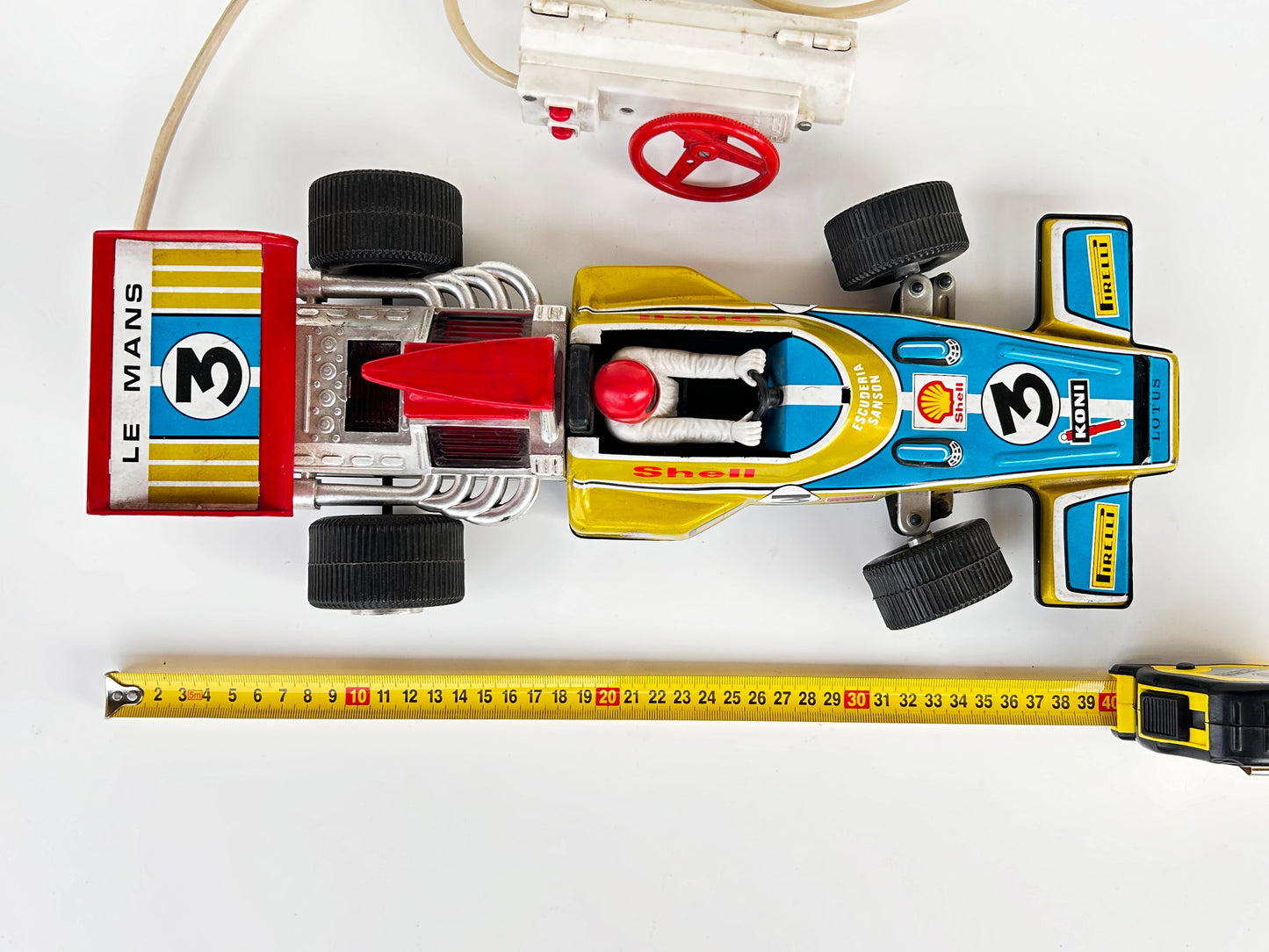 Lotus F1 hojalata con mando · Ideal España 70s