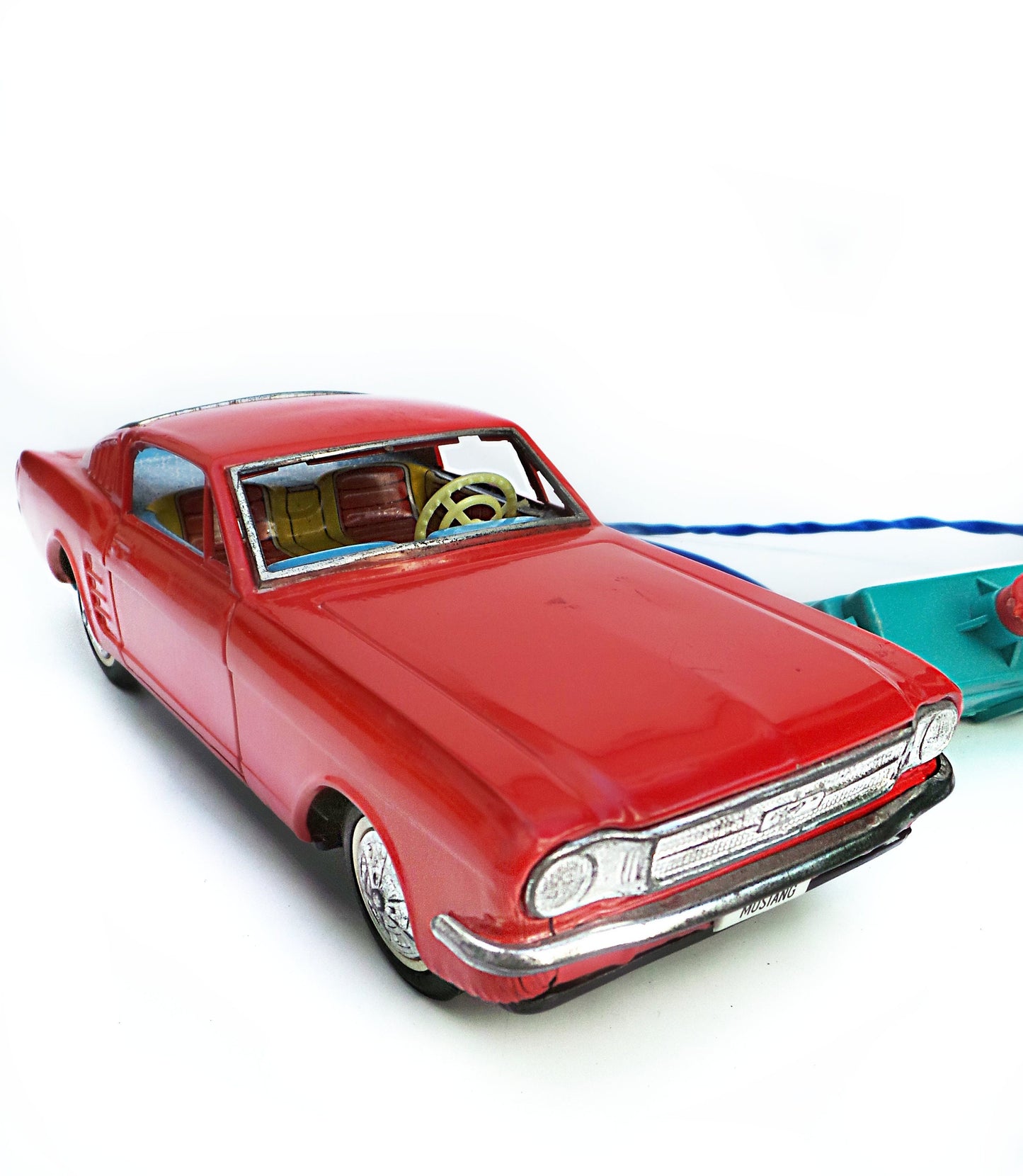 Mustang hojalata con mando · Ideal Argentina 60s