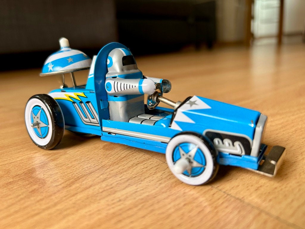 Space Race Car · Hojalata a cuerda con sirena
