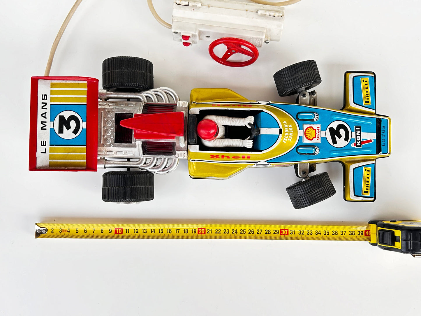 Lotus F1 hojalata con mando · Ideal España 70s