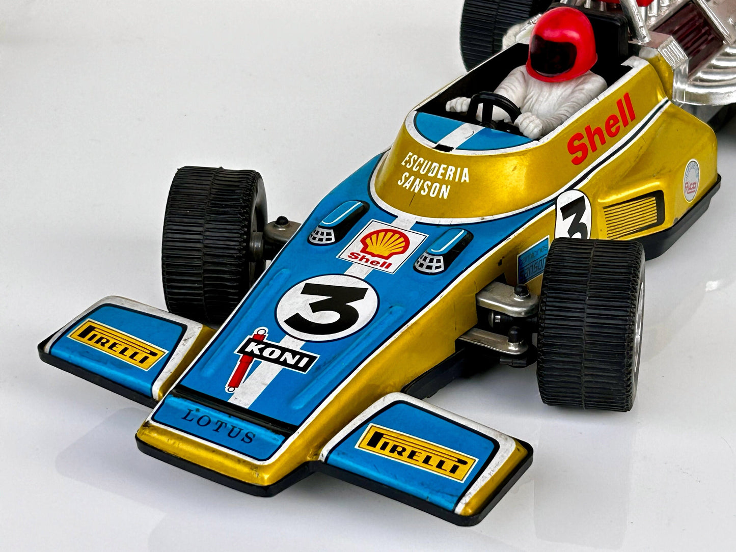 Lotus F1 hojalata con mando · Ideal España 70s