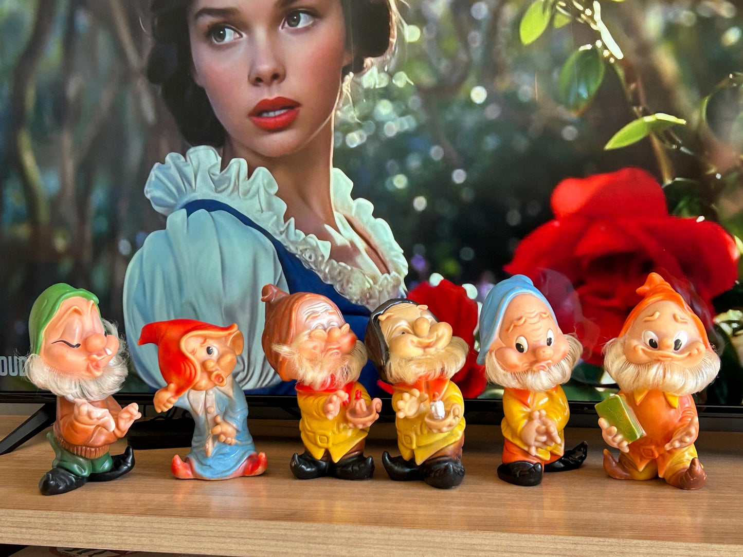6 Enanitos de Blanca Nieves, muñecos de goma década 1970 fabricados por Famosa Ferrario. De goma con pitido, enanos Blanca Nieves Disney