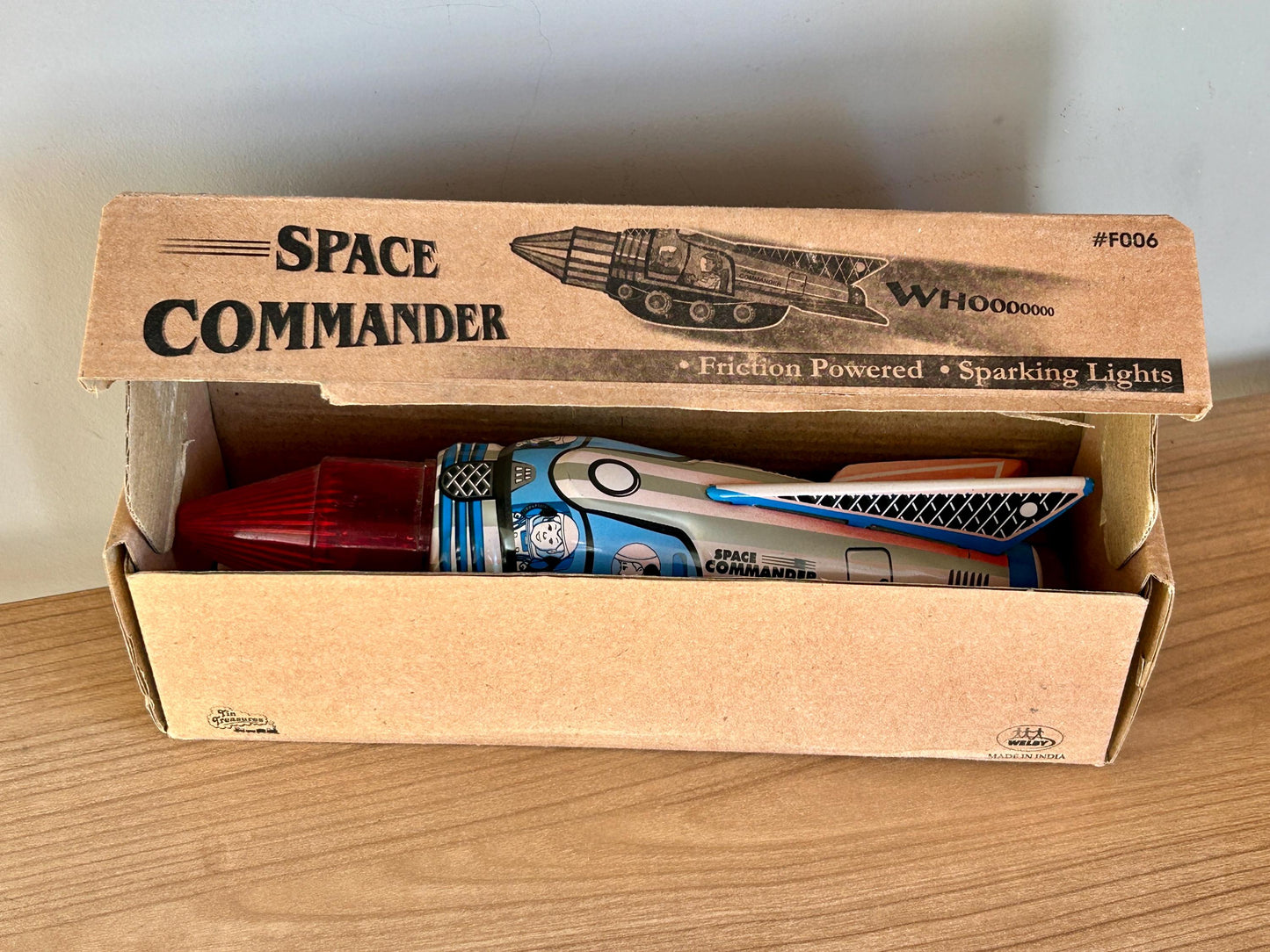 Space Commander · Cohete hojalata a fricción