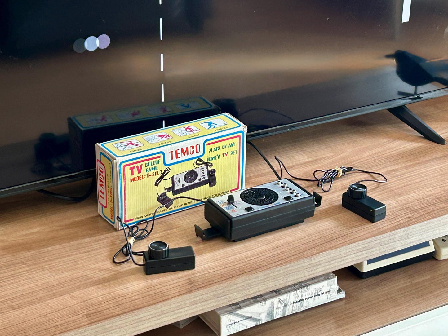Consola videos juegos Temco TV Colour Game T-800C, con 4 juegos (1979)