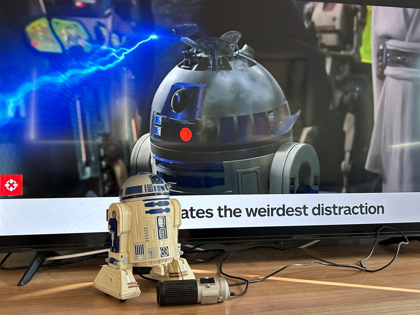R2-D2 con mando · Star Wars Hasbro 1997
