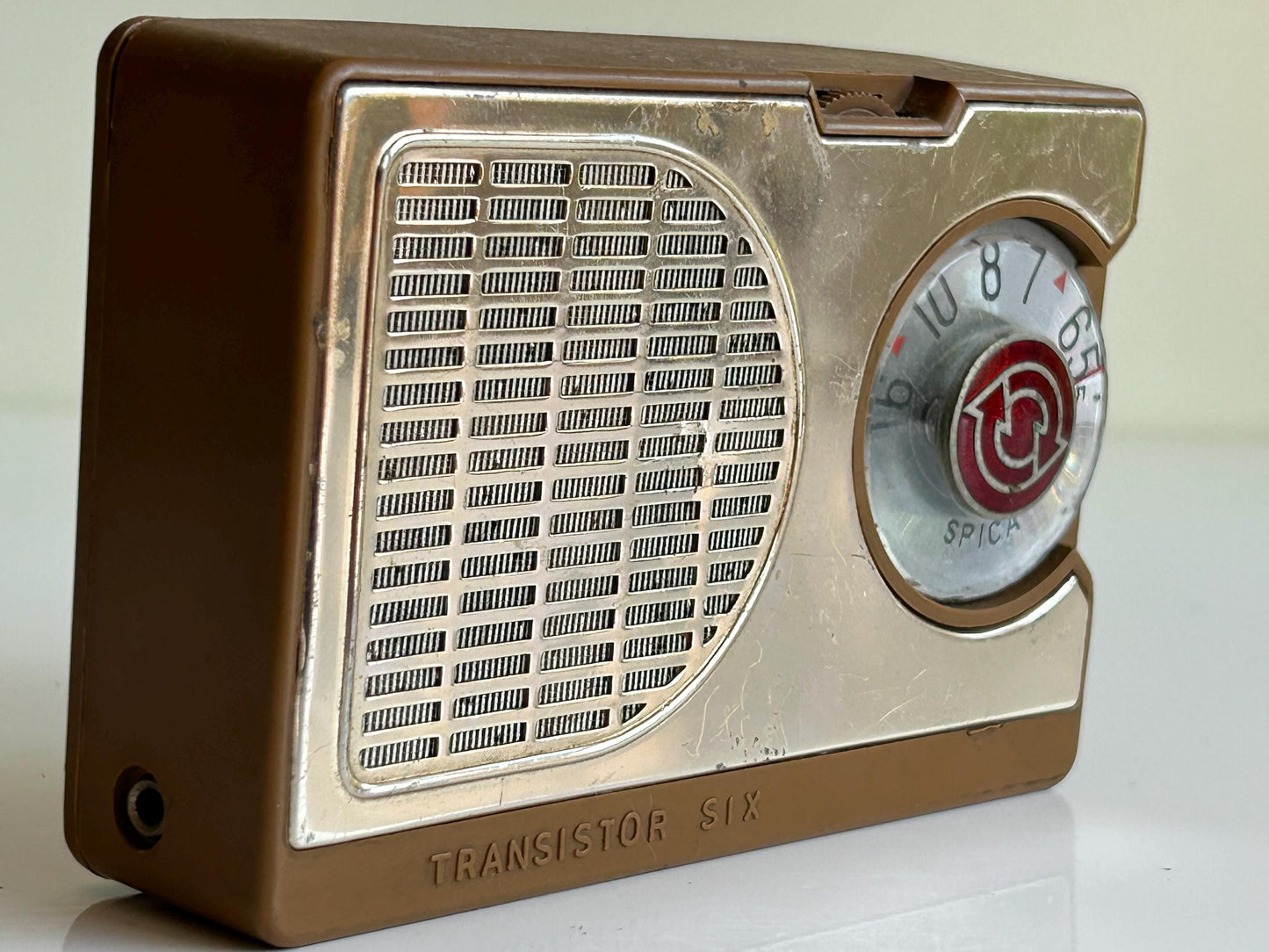 Radio Spica Transistor Six · Argentina