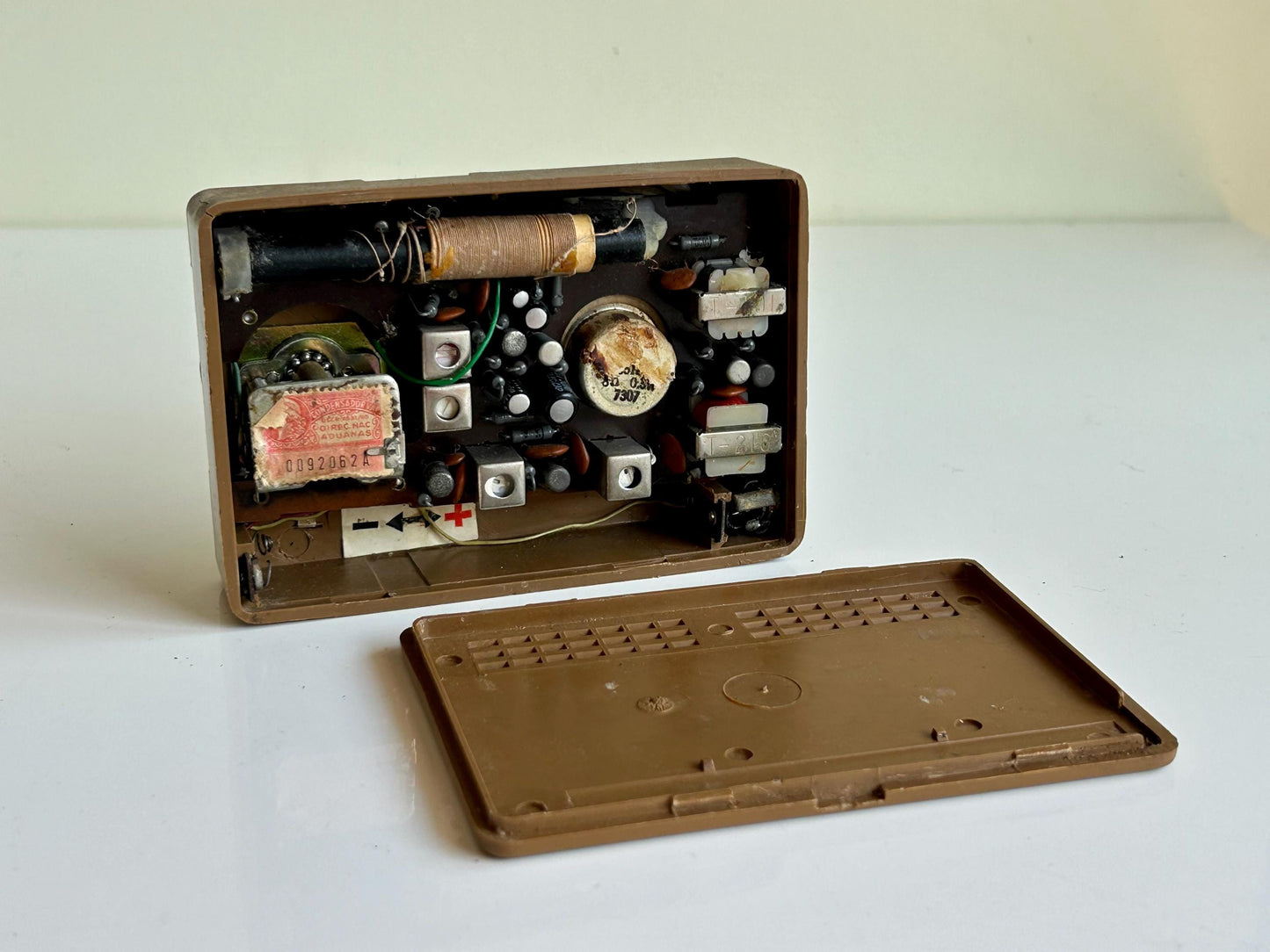 Radio Spica Transistor Six · Argentina