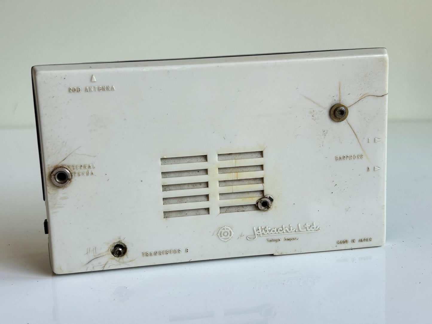 Radio Hitachi WH-829 · 8 transistores Japón 60s