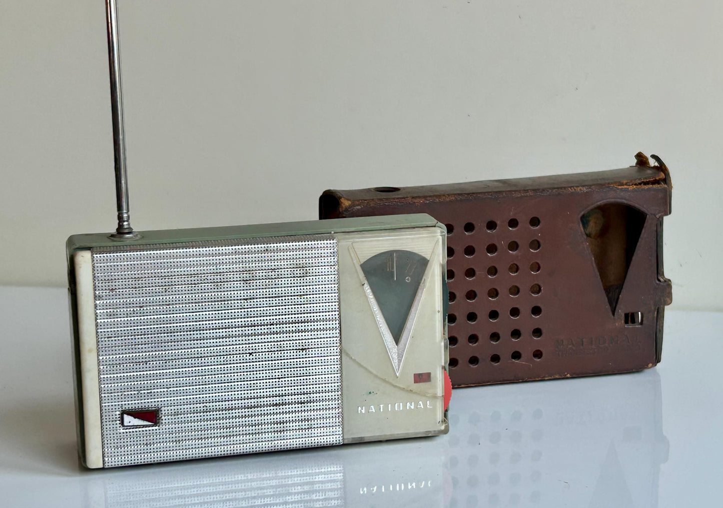Radio National 6 · Panasonic Japón años 60s