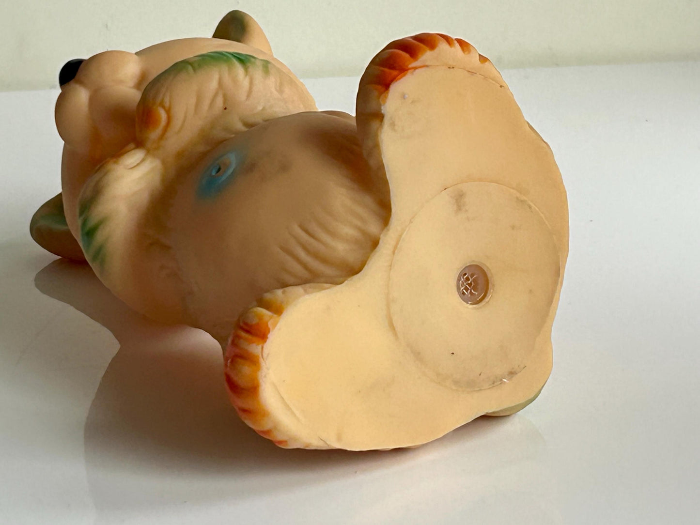 Conejo de goma con chirrido · Vintage años 70s