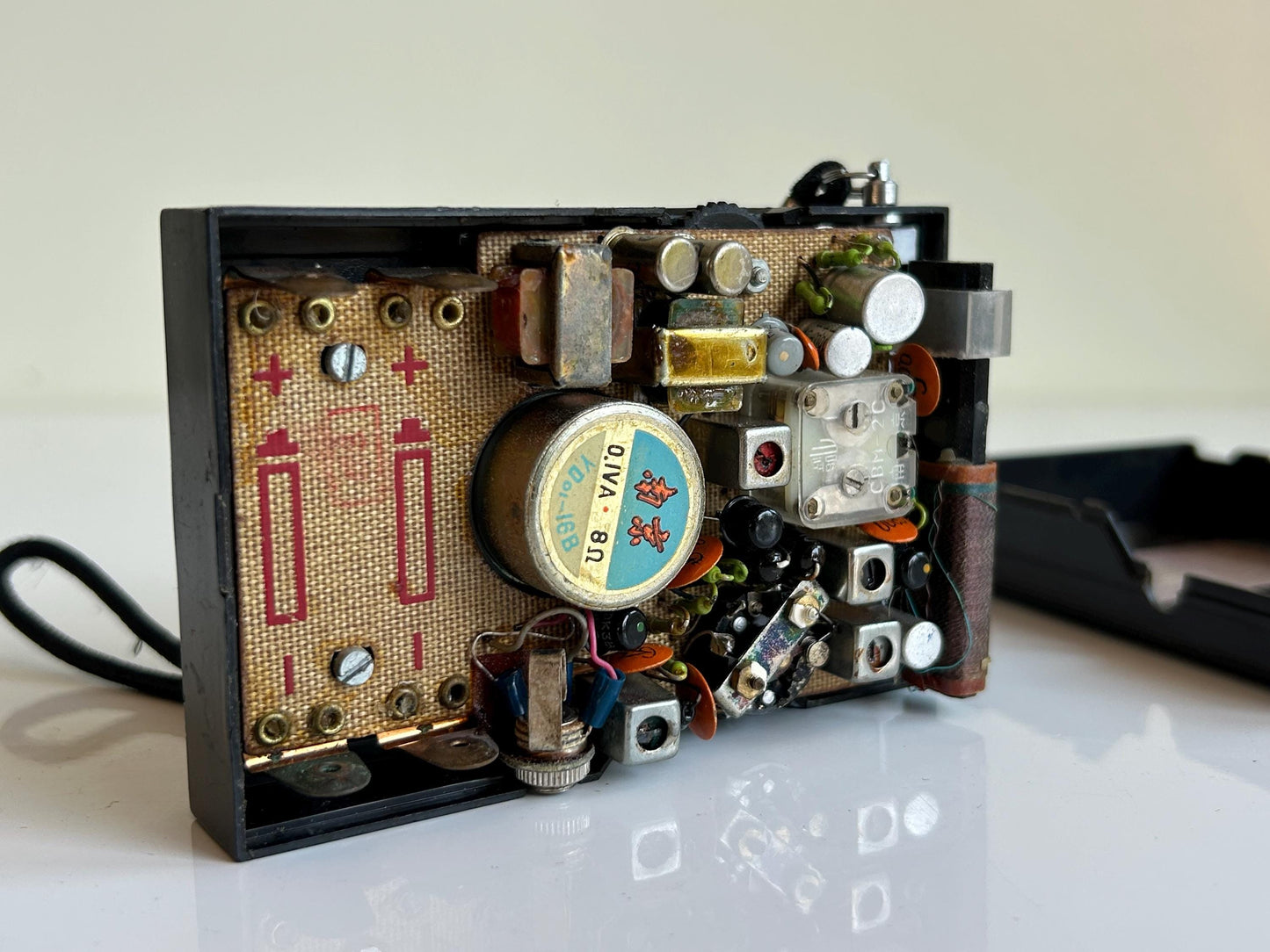 Radio Red Lantern 602 · 6 transistores años 60s