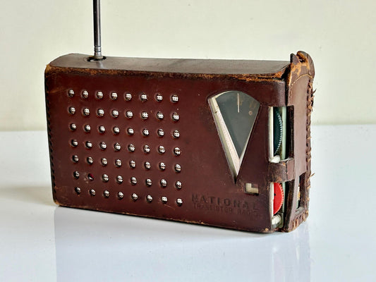 Radio vintage National 6 Transistor años 60 con funda original de cuero – Matsushita (Panasonic) Japón