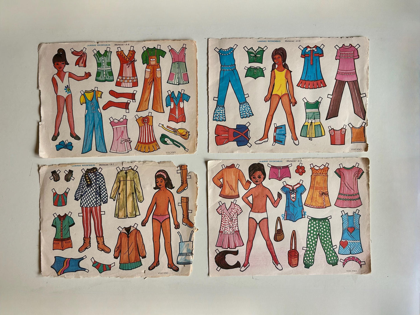 Lote 4 láminas recortables antiguas | Editorial Vulcano años 70 | Muñecas y vestidos vintage
