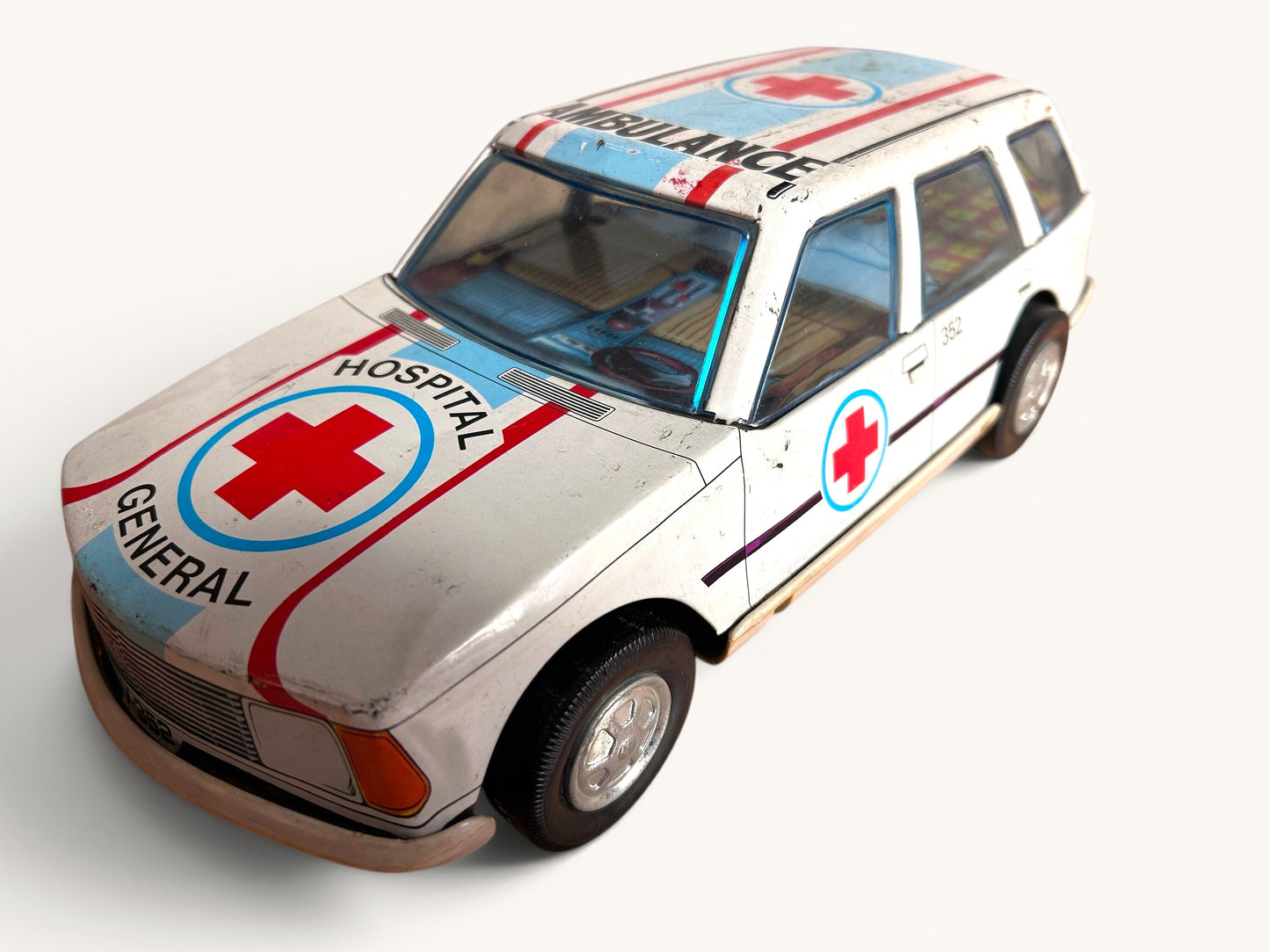 Ambulancia Renault hojalata · Román España 1980