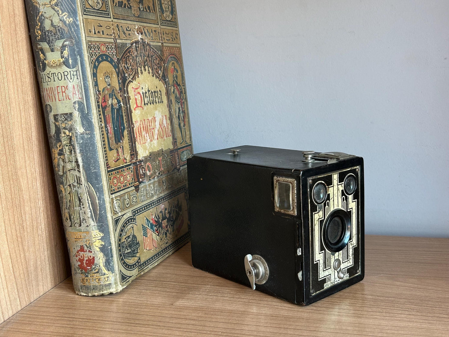 Kodak Brownie Six-20 · Art Déco años 40s