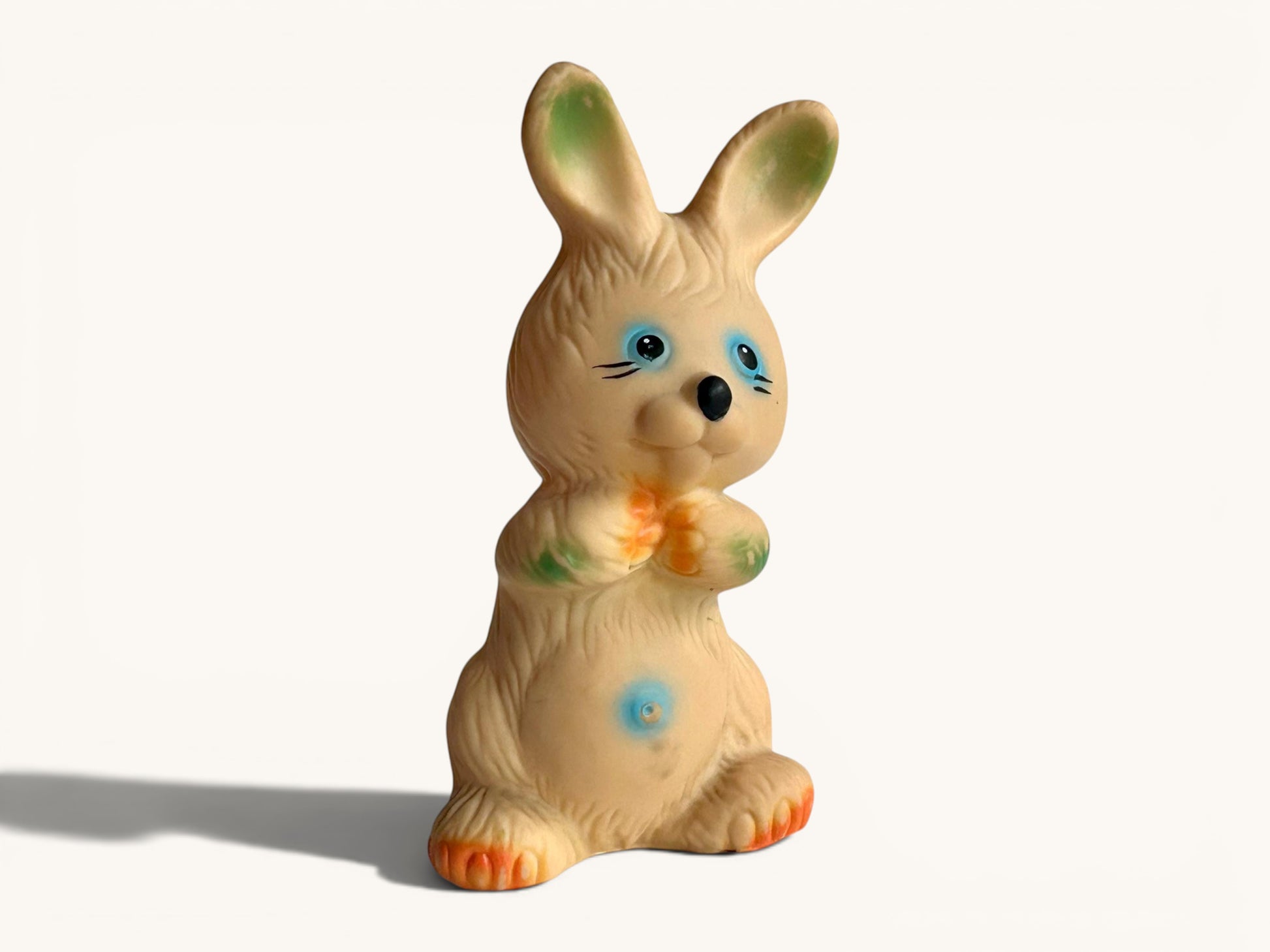 Conejo de goma vintage con chirrido, juguete retro años 70s, 20 cm  decoración infantil nostálgica. Vintage squeaky rubber bunny toy
