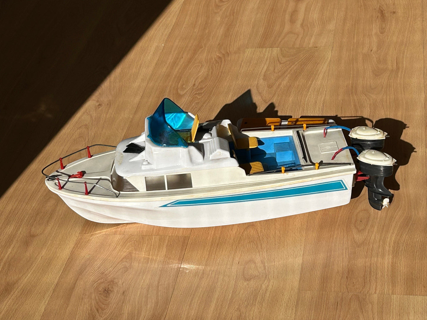 Yate Motoscafo BORA con mando · Italia años 60s