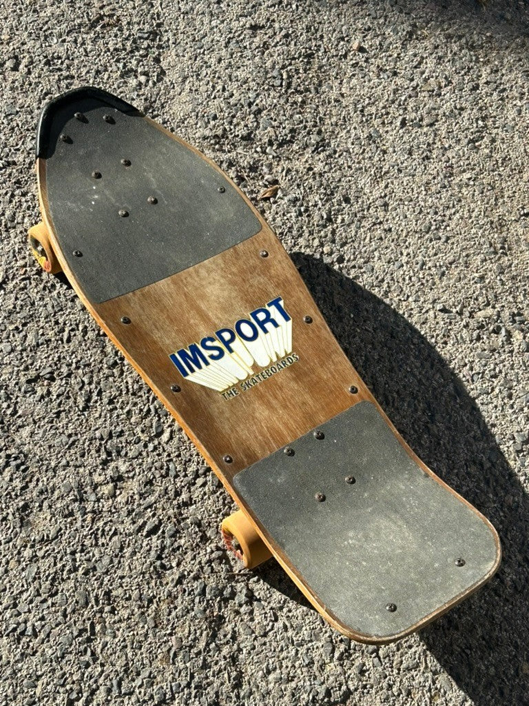 Skateboard vintage Imsport de Retrópica Tienda, tabla de arce con lija, ruedas de uretano y ejes Fiberlite II.